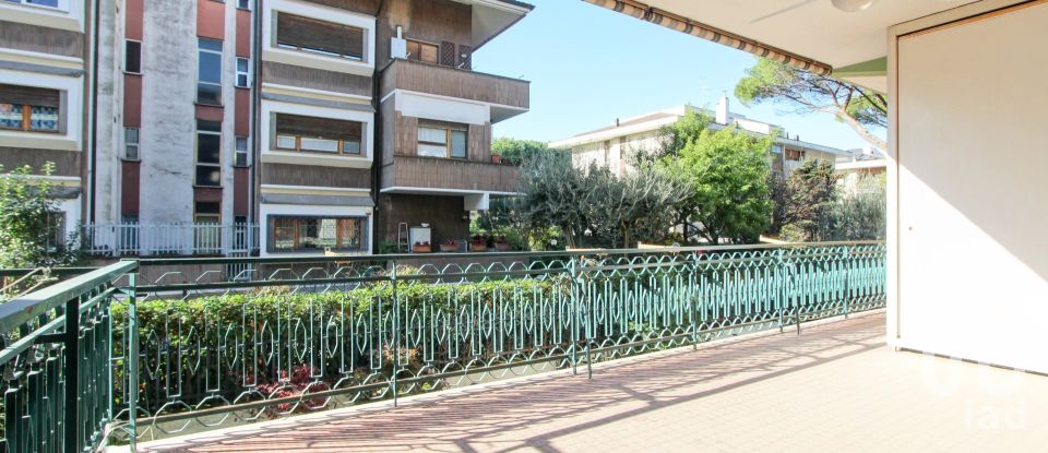 Appartamento 8 locali di 159 m² a Roma (00144)