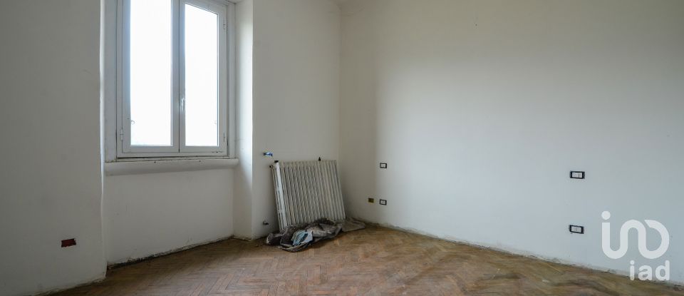 Apartment 9 rooms of 146 m² in Cengio (17056)