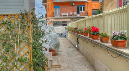 Attività locali di 1.000 m² in Tivoli (00011)