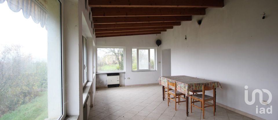 Rustico 15 locali di 300 m² in Carpeneto (15071)