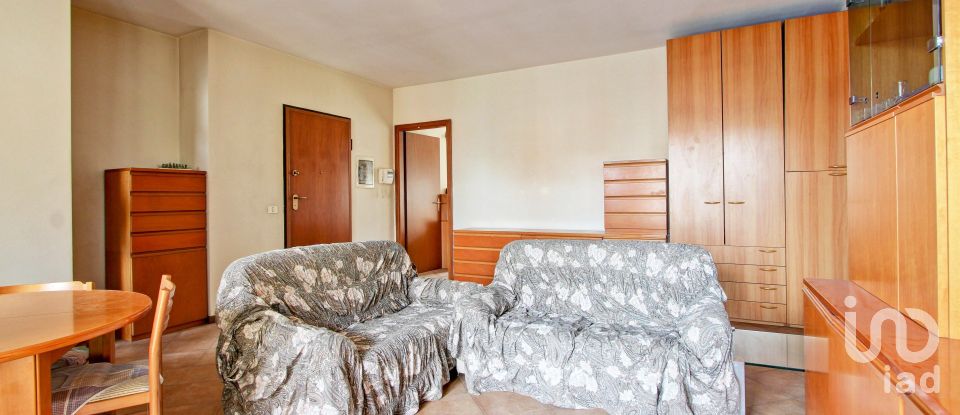 Appartamento 5 locali di 98 m² a Roma (00184)
