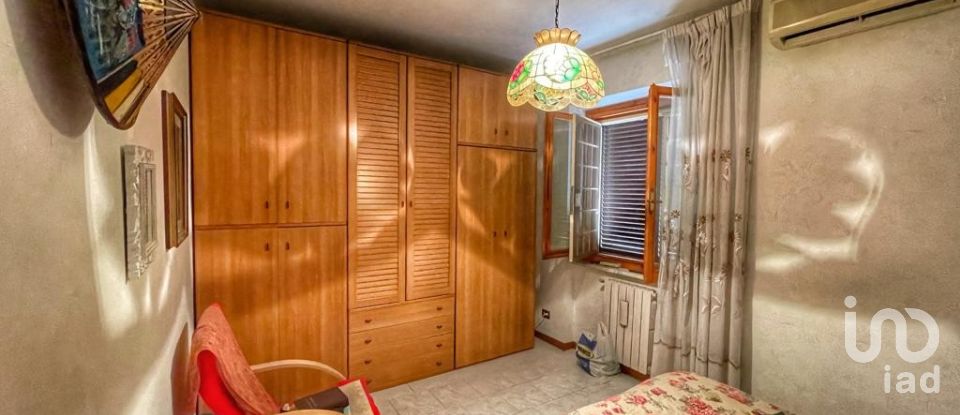 Farm 5 rooms of 270 m² in Fonte Nuova (00013)