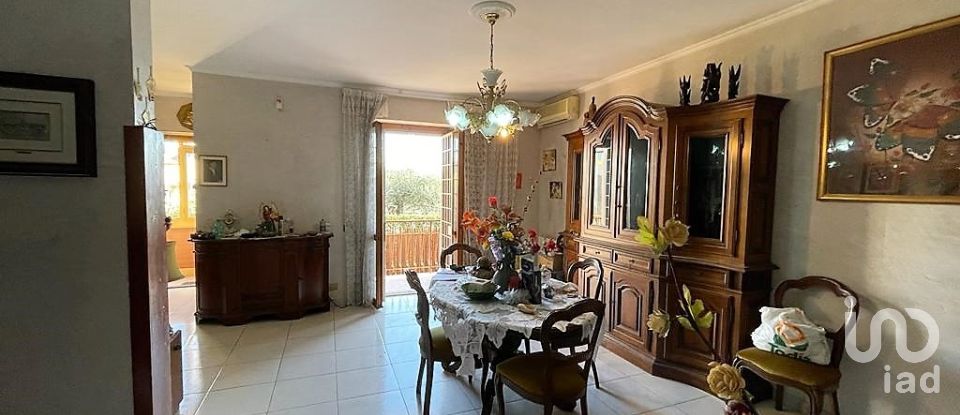 Farm 5 rooms of 270 m² in Fonte Nuova (00013)