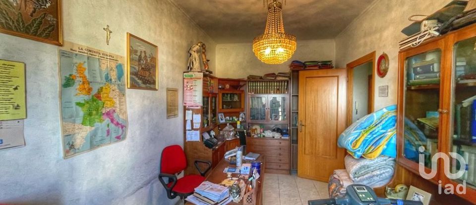 Farm 5 rooms of 270 m² in Fonte Nuova (00013)