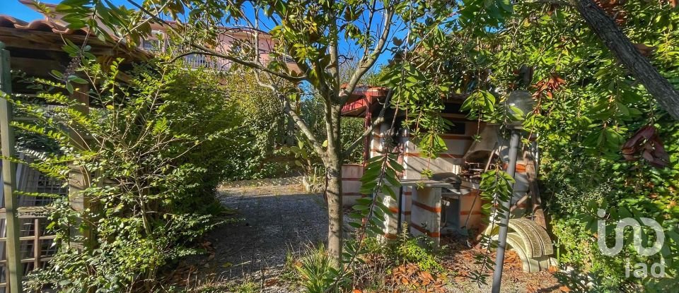 Farm 5 rooms of 270 m² in Fonte Nuova (00013)