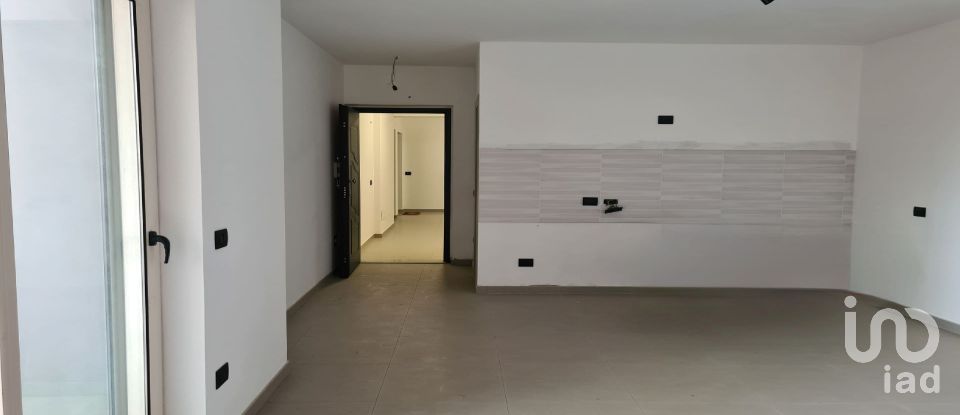 Four-room apartment of 65 m² in Gizzeria (88040)