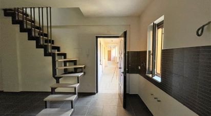 Three-room apartment of 90 sq m in San Polo dei Cavalieri (00010)