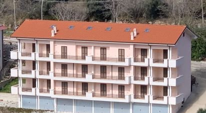 Three-room apartment of 95 sq m in San Polo dei Cavalieri (00010)