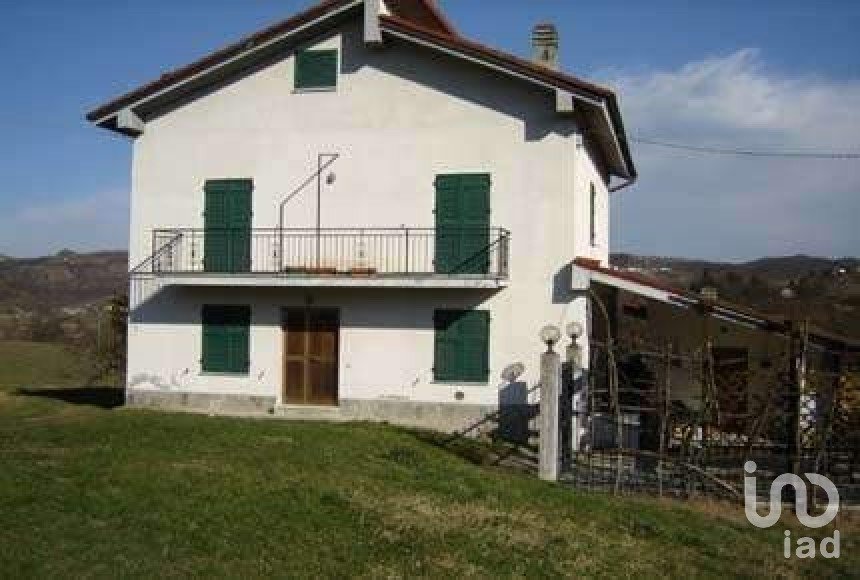 Casa indipendente 8 locali di 180 m² in Merana (15010)