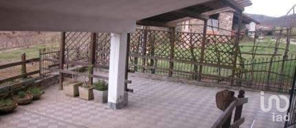 Casa indipendente 8 locali di 180 m² in Merana (15010)