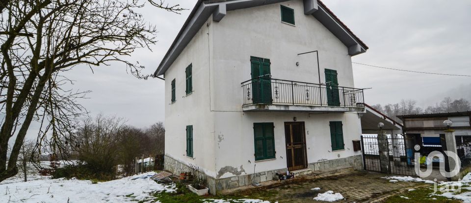 Casa indipendente 8 locali di 180 m² in Merana (15010)