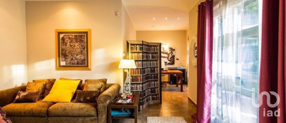 Villa Bifamiliare 6 locali di 210 m² in Tivoli (00019)