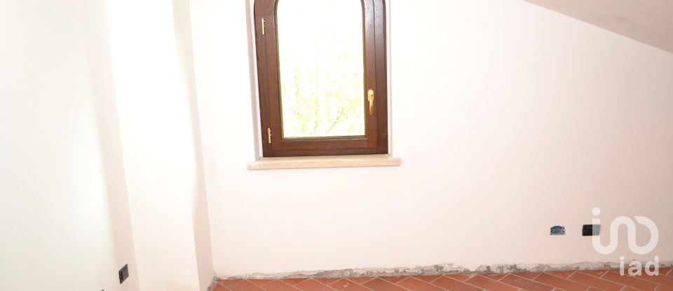 Villa a schiera 5 locali di 200 m² in Vicovaro (00029)