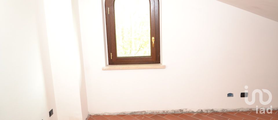Traditional house 5 rooms of 200 m² in Vicovaro (00029)