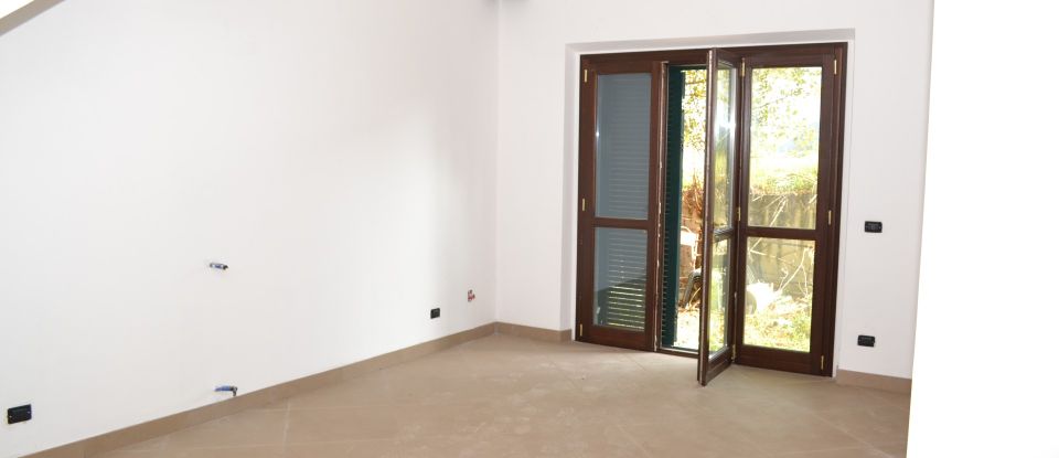 Villa a schiera 5 locali di 200 m² in Vicovaro (00029)