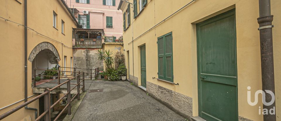 Town house 5 rooms of 72 m² in Genova (16163)