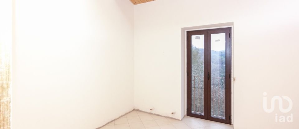 Apartment 7 rooms of 136 m² in Penna Sant'Andrea (64039)