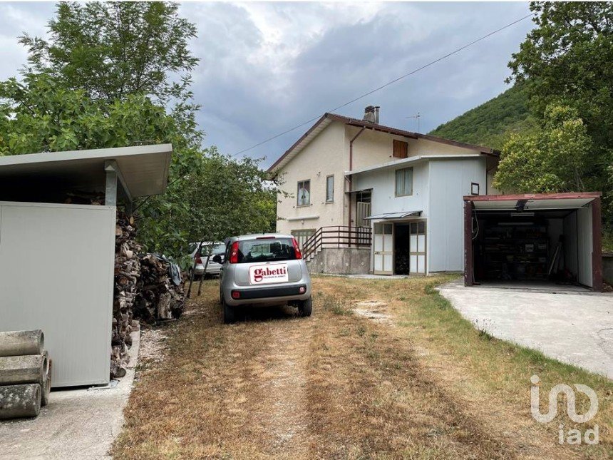 Casa indipendente 2 locali di 98 m² in Sassoferrato (60041)