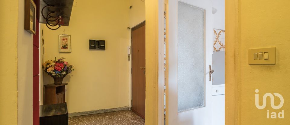 Three-room apartment of 84 m² in Roma (00122)