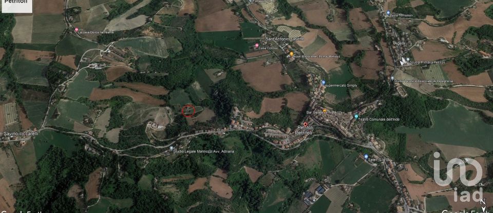 Rustico 6 locali di 230 m² in Petritoli (63848)