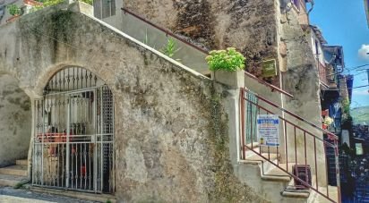 Bilocale di 30 m² a Castel Madama (00024)