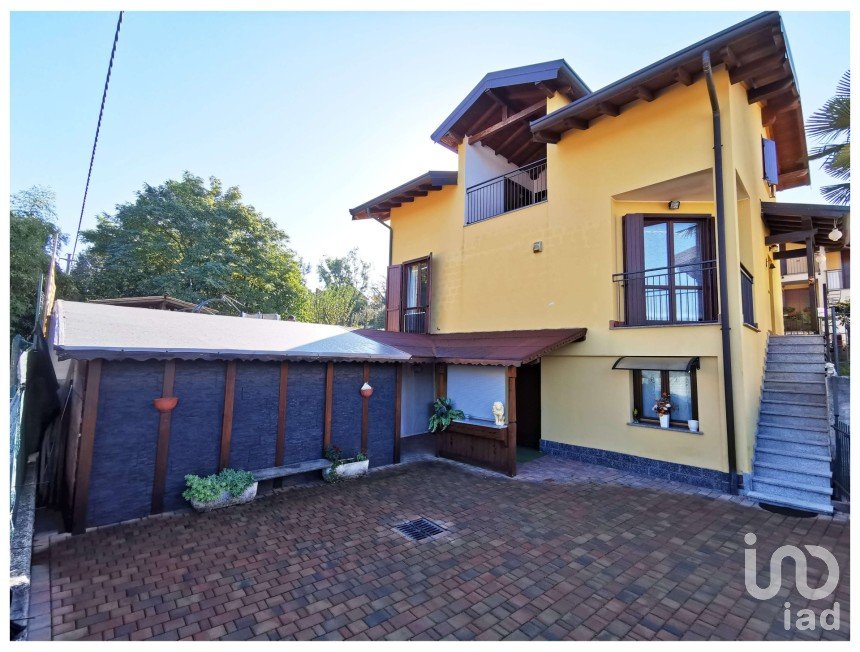 House 5 rooms of 174 m² in Divignano (28010)