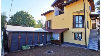 Casa indipendente / Villa 5 locali di 174 m² in Divignano (28010)
