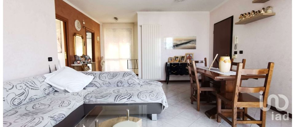 House 5 rooms of 174 m² in Divignano (28010)