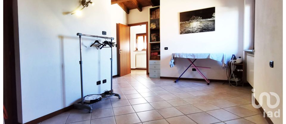 Casa 5 locali di 174 m² in Divignano (28010)