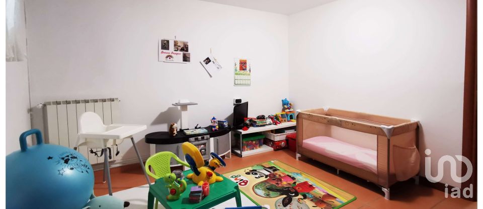 House 5 rooms of 174 m² in Divignano (28010)