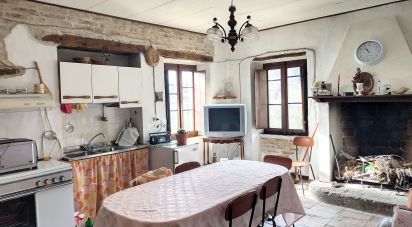 Rustico 6 locali di 230 m² in Petritoli (63848)