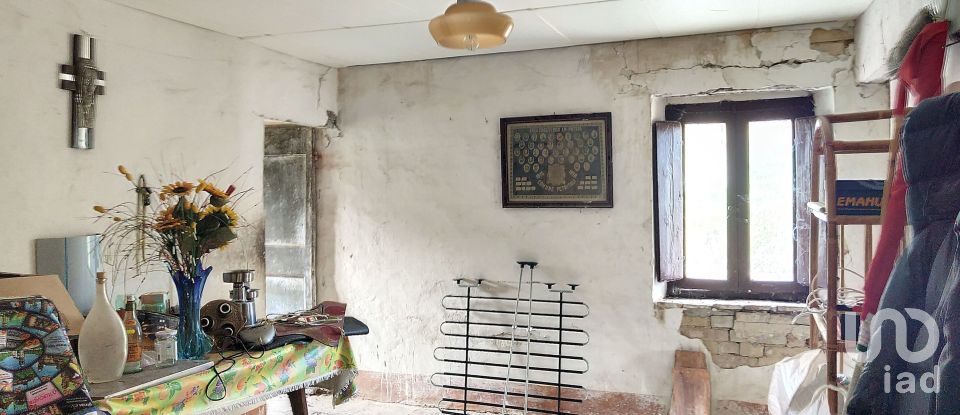 Rustico 6 locali di 230 m² in Petritoli (63848)