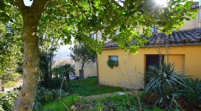 Country house 11 rooms of 295 m² in Sarnano (62028)