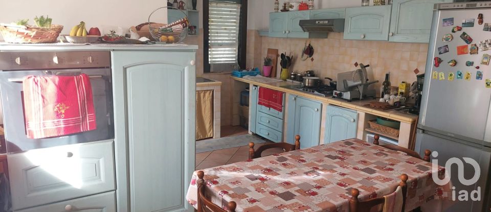 Casa indipendente 10 locali di 240 m² in Fermo (63900)