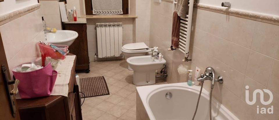 Casa indipendente 10 locali di 240 m² in Fermo (63900)