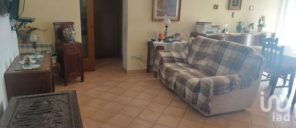 Casa indipendente 10 locali di 240 m² in Fermo (63900)
