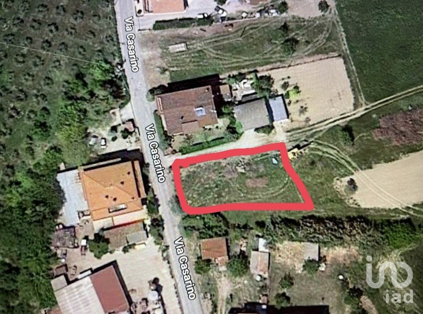 Land of 1,450 m² in Notaresco (64024)