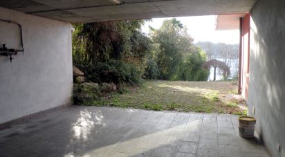 Casa indipendente / Villa 6 locali di 379 m² in Angera (21021)