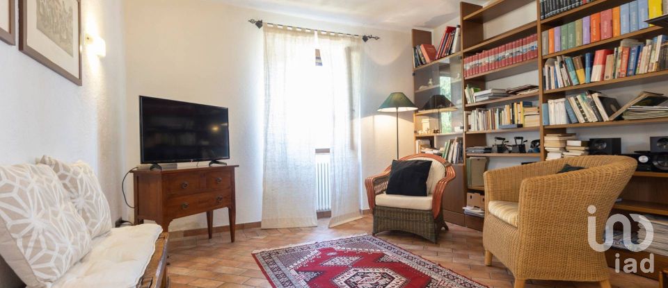 Town house 5 rooms of 435 m² in Macerata (62100)