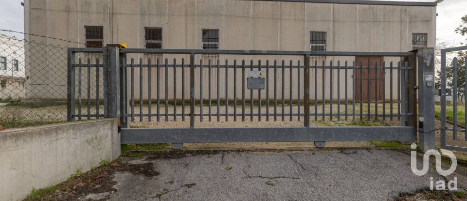 Warehouse of 672 m² in Santa Maria Nuova (60030)