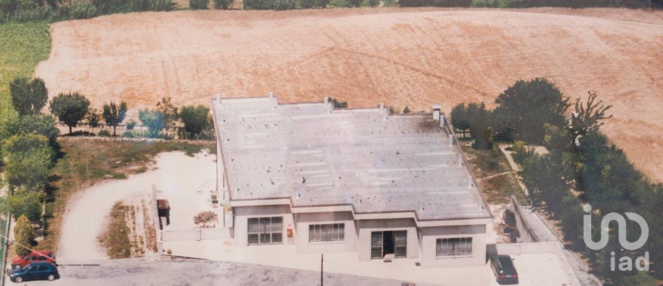 Warehouse of 981 m² in Montefano (62010)