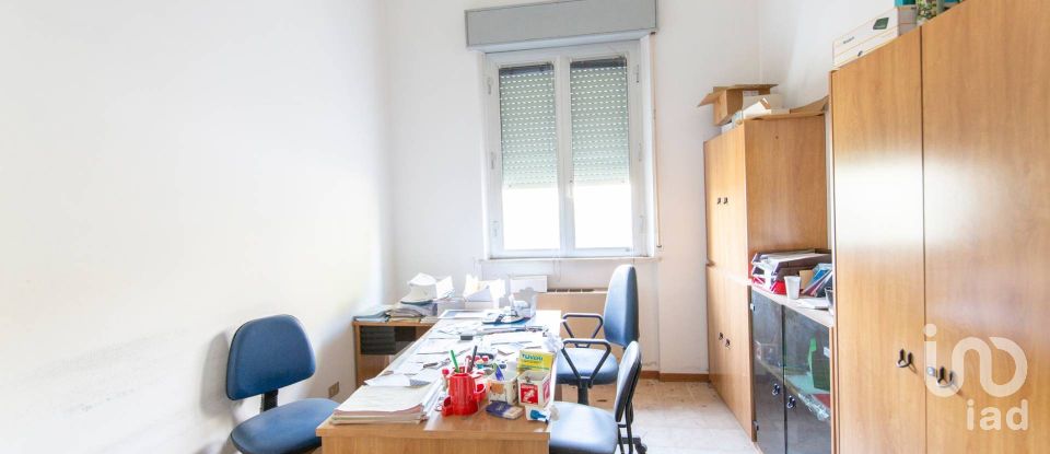 Warehouse of 981 m² in Montefano (62010)