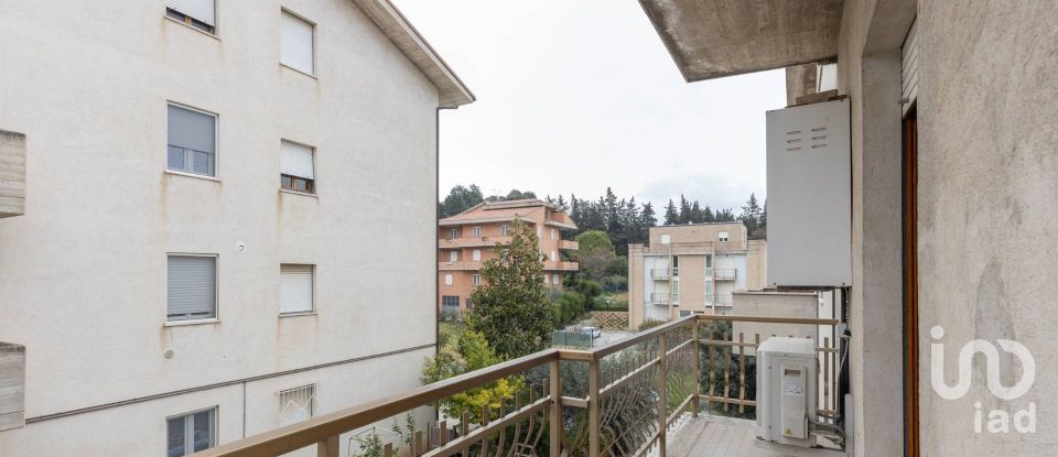 Appartamento 9 locali di 175 m² a Montegranaro (63812)
