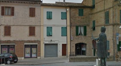 Casa 6 locali di 120 m² in Filottrano (60024)