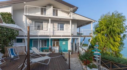 Casale 10 locali di 319 m² in Pedaso (63827)