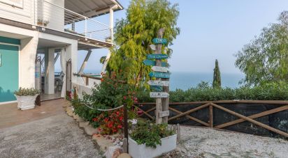 Casale 10 locali di 319 m² in Pedaso (63827)