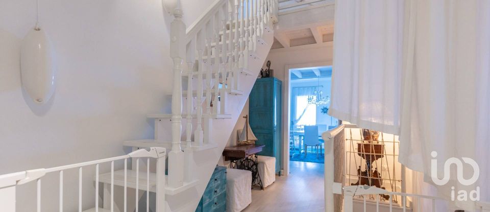 Farm 10 rooms of 319 m² in Pedaso (63827)