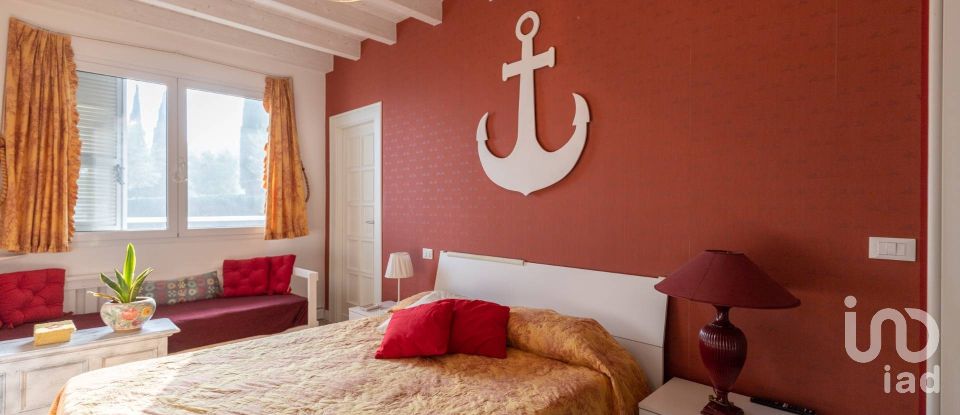 Farm 10 rooms of 319 m² in Pedaso (63827)