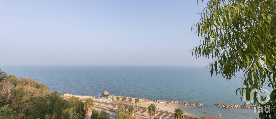 Farm 10 rooms of 319 m² in Pedaso (63827)