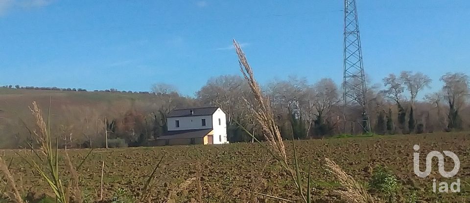 Proprietà terriera 6 locali di 110 m² in Città Sant'Angelo (65013)